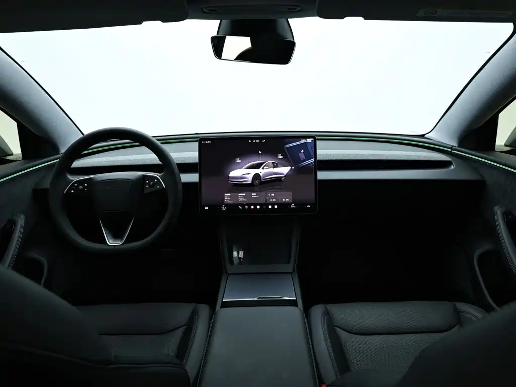 Tesla Model 3 — миниатюра 15