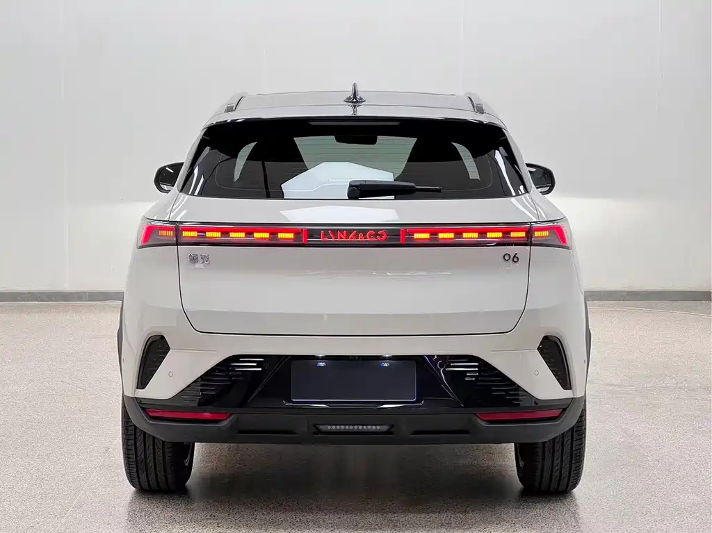 Lynk & Co 06 — миниатюра 5