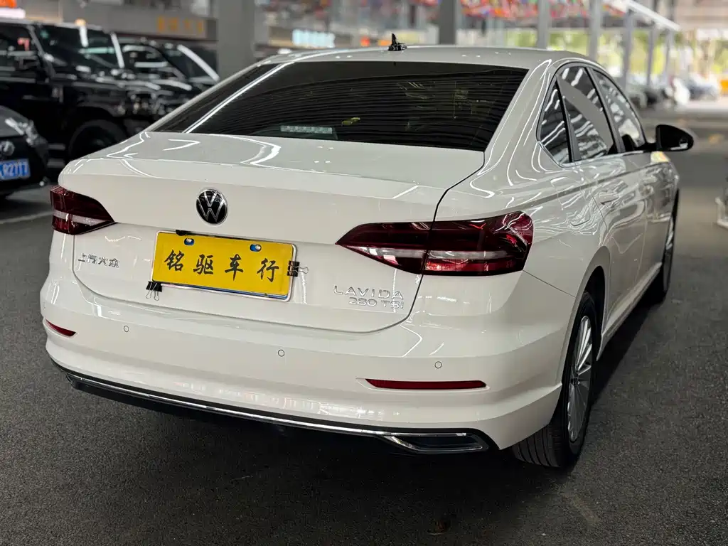 Volkswagen Lavida — миниатюра 7