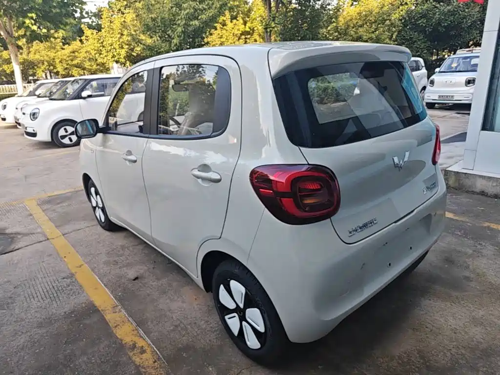 Wuling MINIEV — миниатюра 5