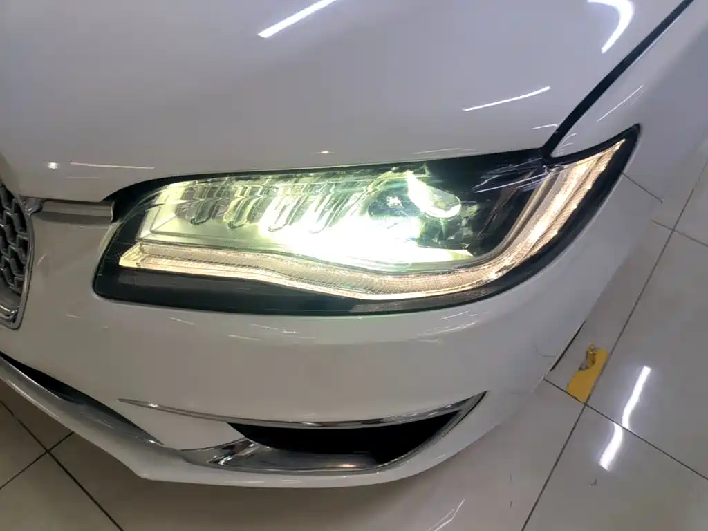 Lincoln MKZ — миниатюра 24