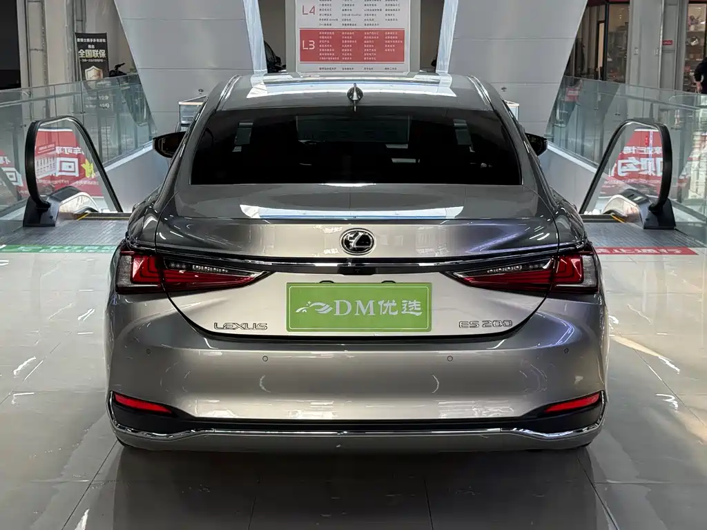 Lexus ES — миниатюра 8