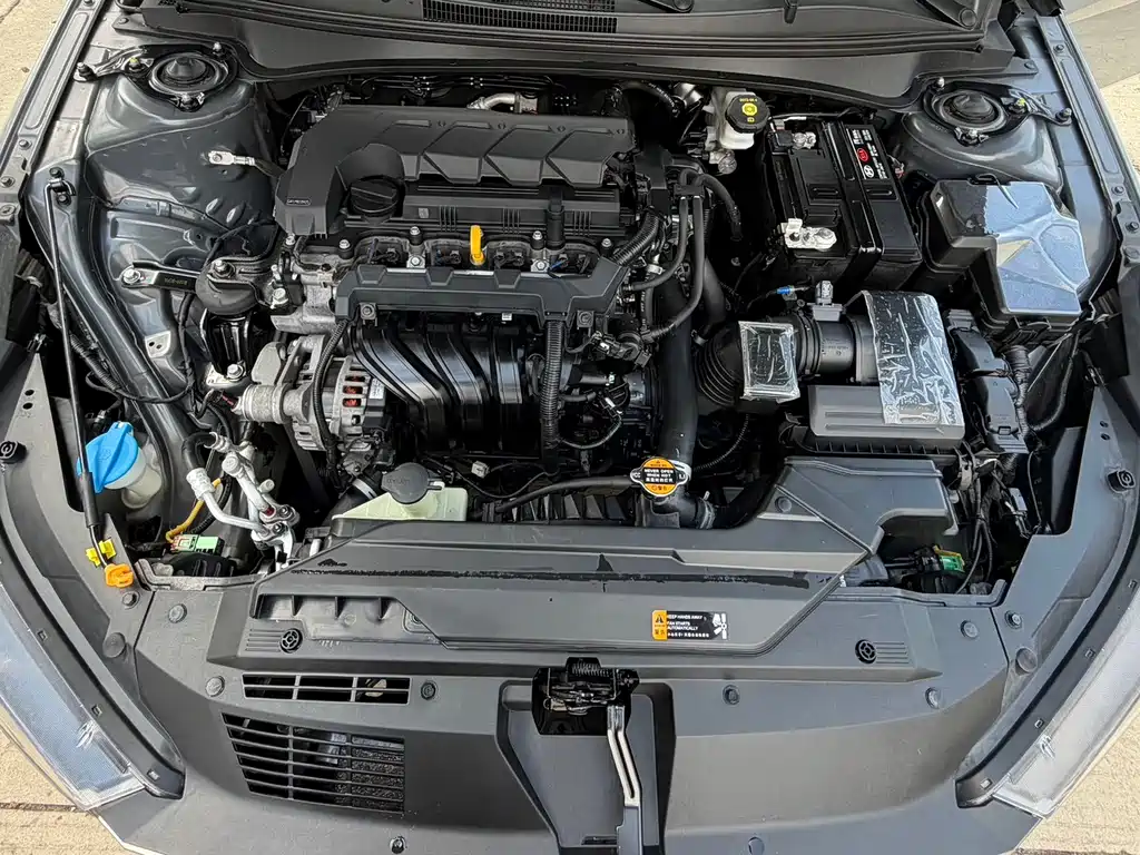 Hyundai Elantra — миниатюра 11