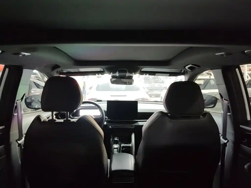 Geely Binyue — миниатюра 18