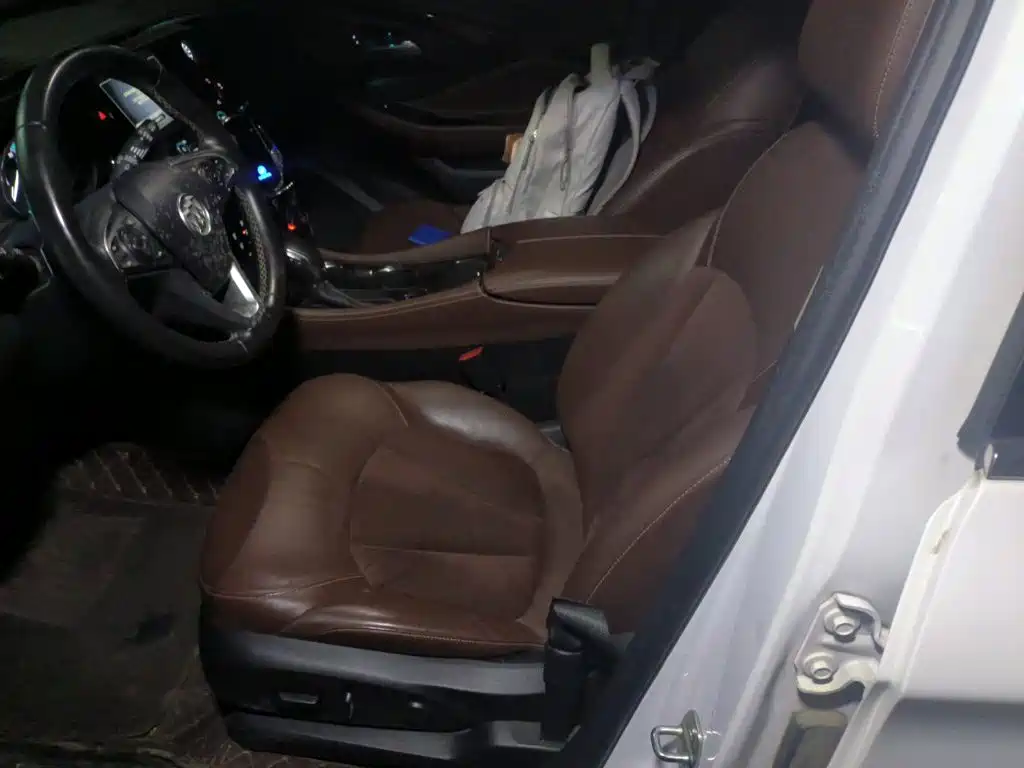 Buick Envision Plus — миниатюра 8