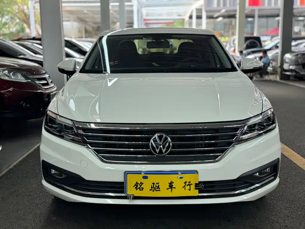 Volkswagen Lavida — миниатюра 2