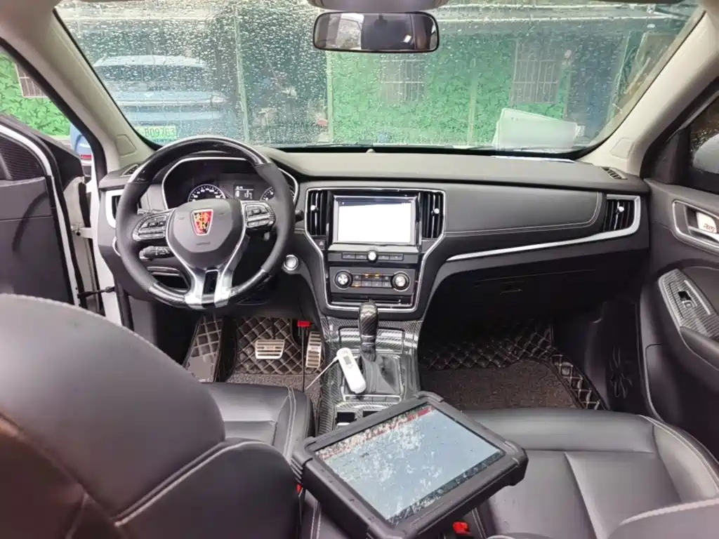 Roewe RX5 — миниатюра 10