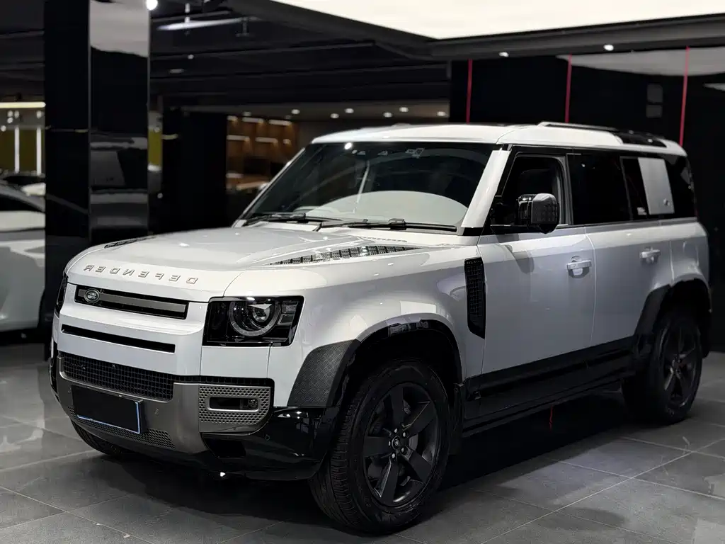 Land Rover Defender 2022
