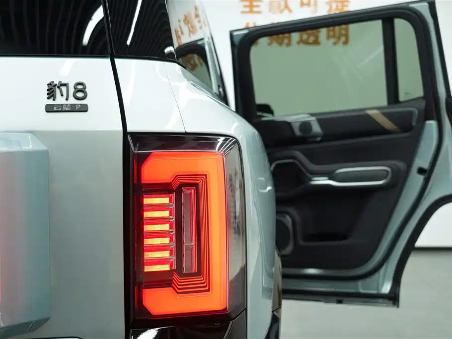 Fangchengbao Leopard 8 8 2025 Flagship 6 мест