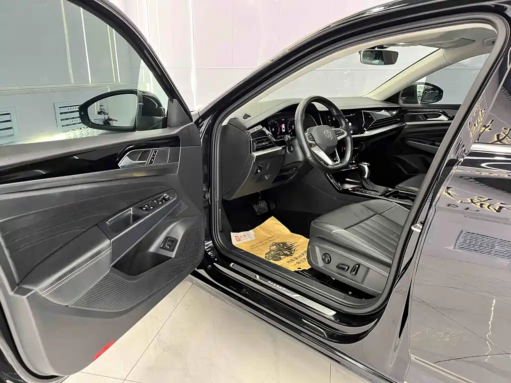 Volkswagen Passat 2022 280TSI Elite