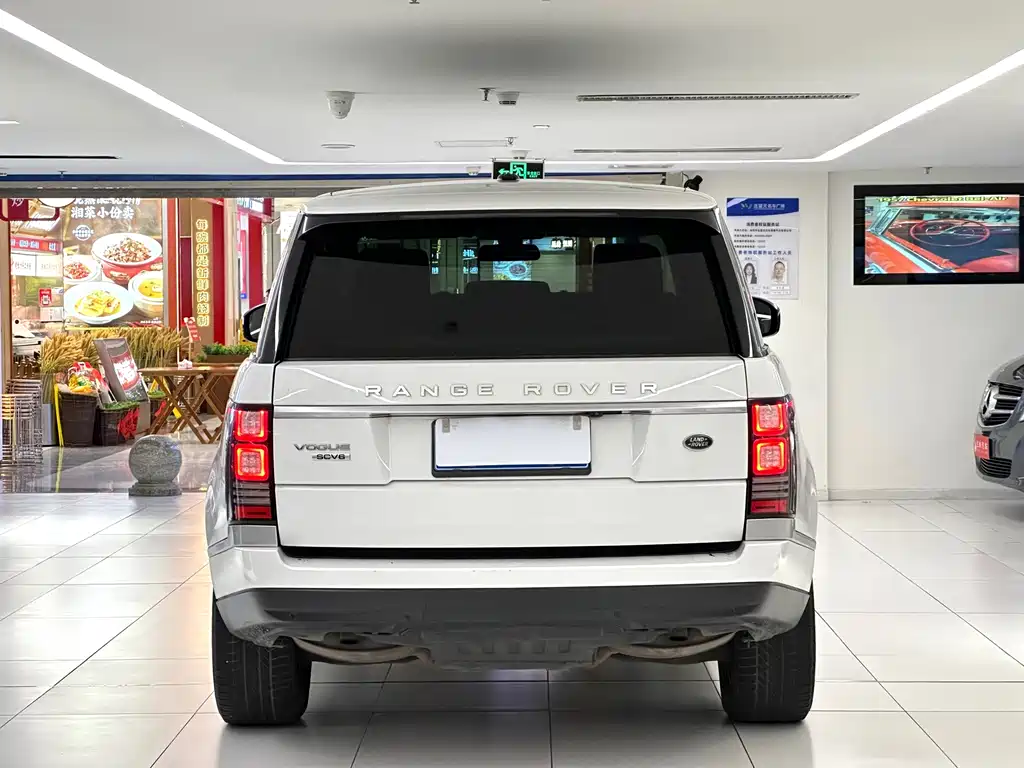 Land Rover Range Rover — миниатюра 6