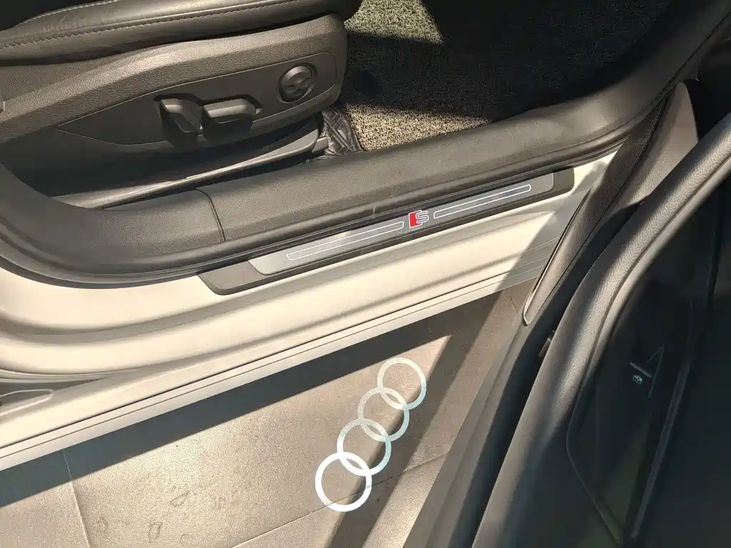 Audi A4L — миниатюра 12