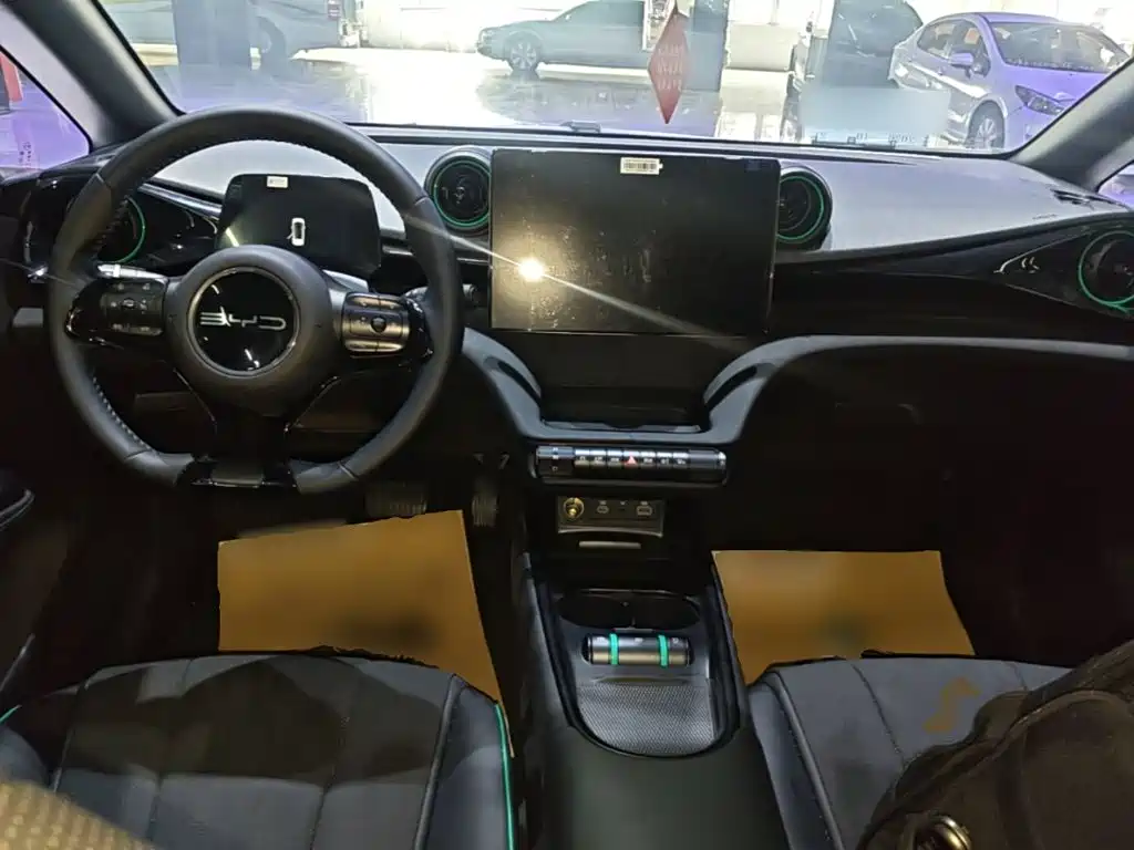 BYD Dolphin — миниатюра 10