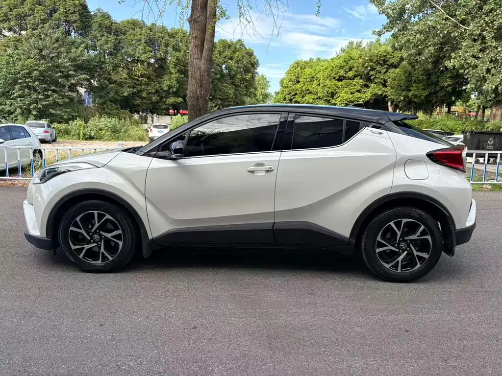 Toyota C-HR — миниатюра 7