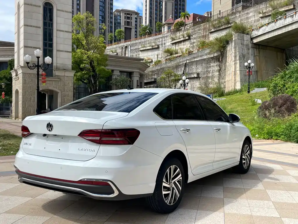 Volkswagen Lavida — миниатюра 13