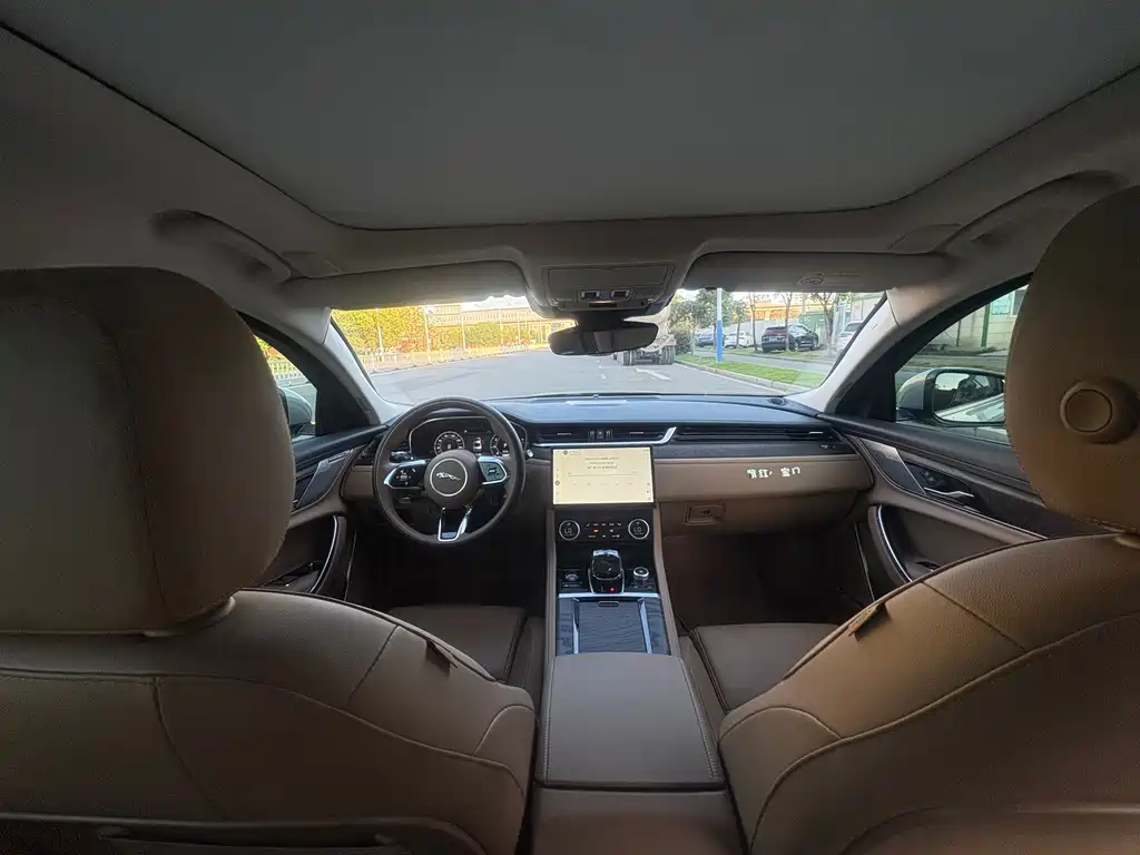 Jaguar XFL — миниатюра 11