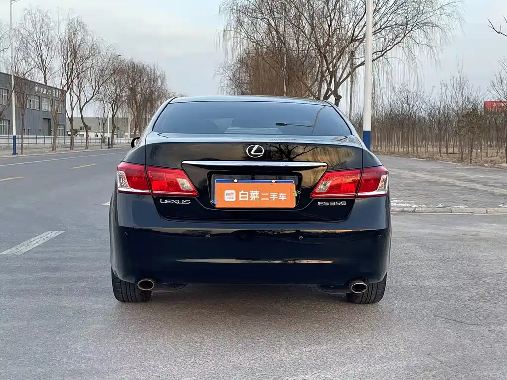 Lexus ES — миниатюра 7