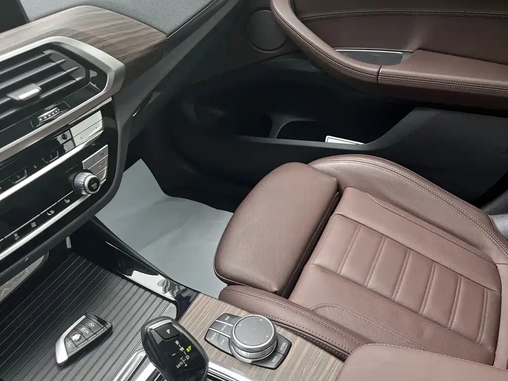 BMW X3 — миниатюра 8