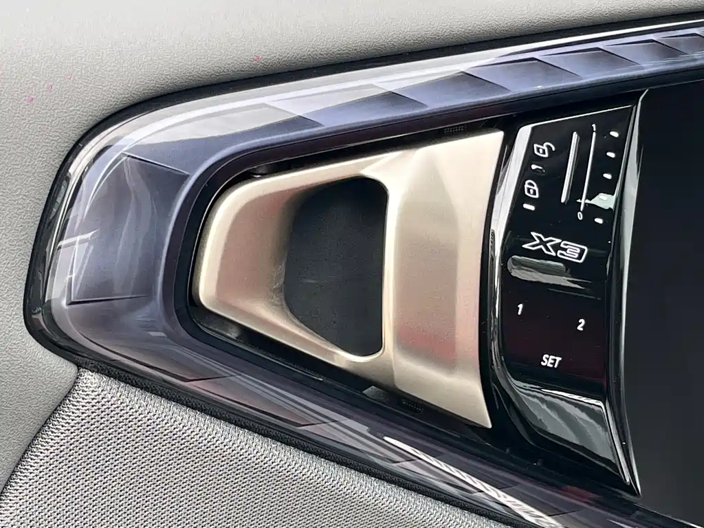 BMW X3 — миниатюра 14