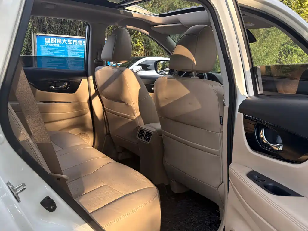 Nissan X-Trail — миниатюра 17