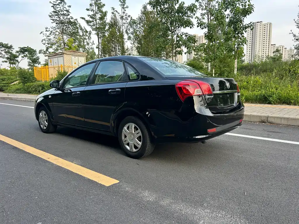 Buick Excelle — миниатюра 5