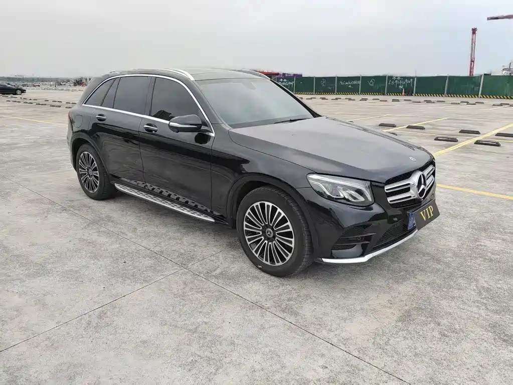 MERCEDES-BENZ GLC