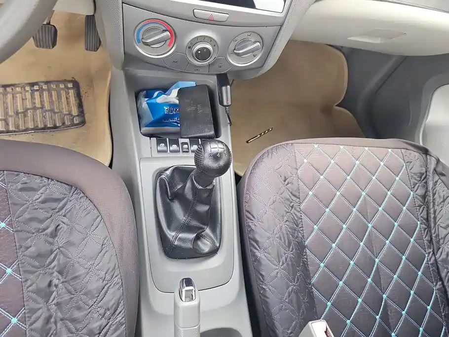 Chevrolet Sail — миниатюра 16