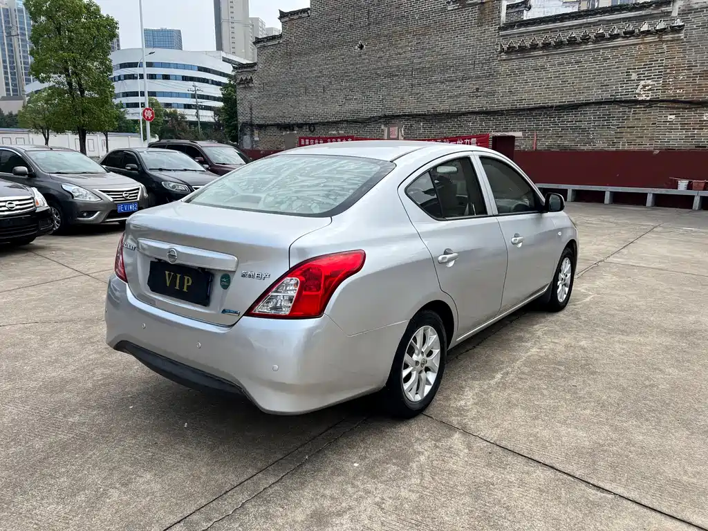 Nissan Sunny — миниатюра 15