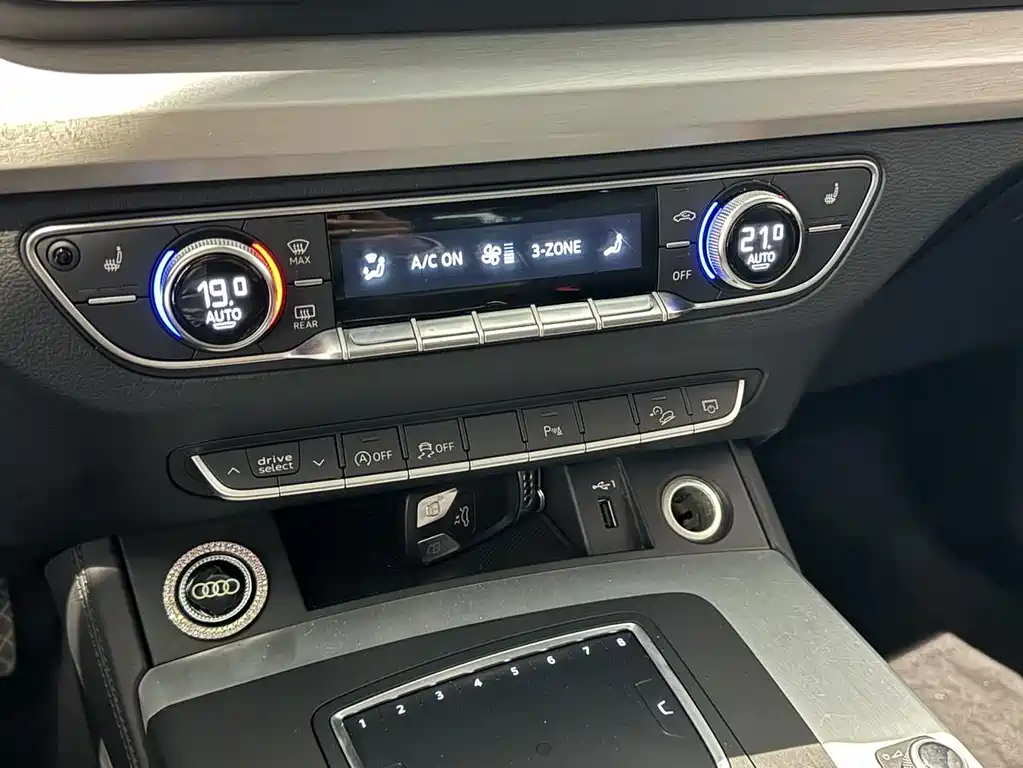 Audi Q5L — миниатюра 9
