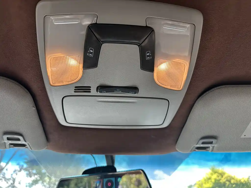 Toyota Sienna — миниатюра 16