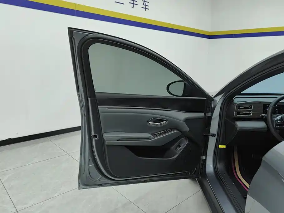 BYD Qin L — миниатюра 7