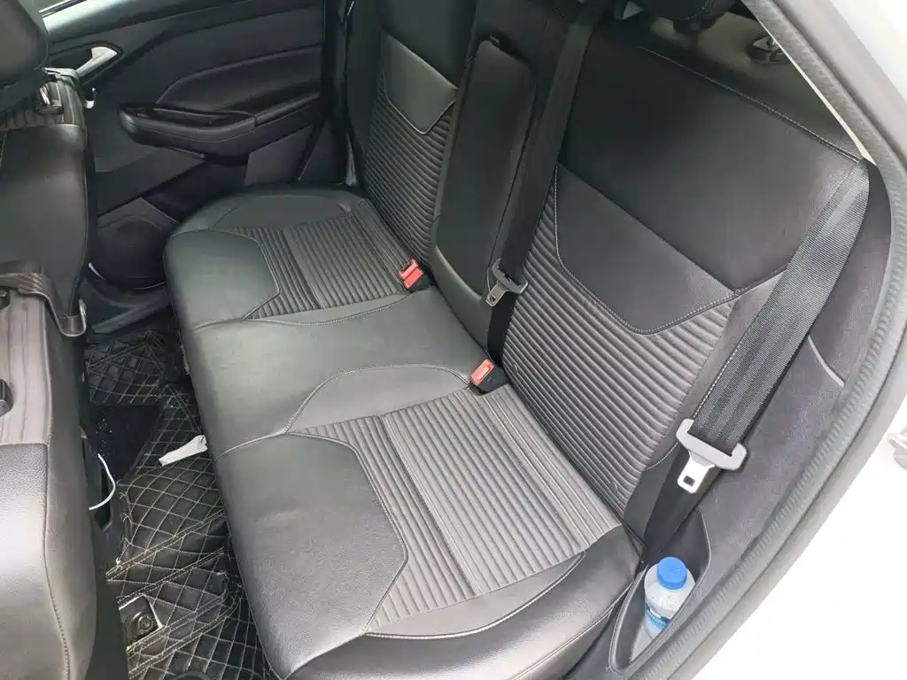 Ford Focus — миниатюра 15