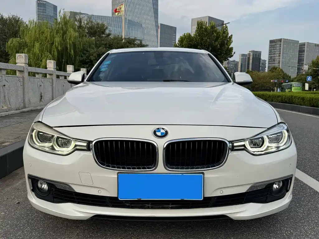 BMW 3 Series — миниатюра 2