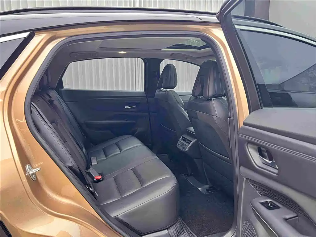 Nissan Ariya — миниатюра 11