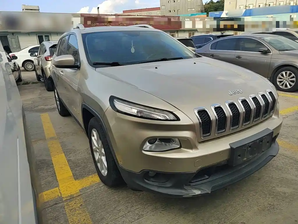 Jeep Cherokee — миниатюра 4