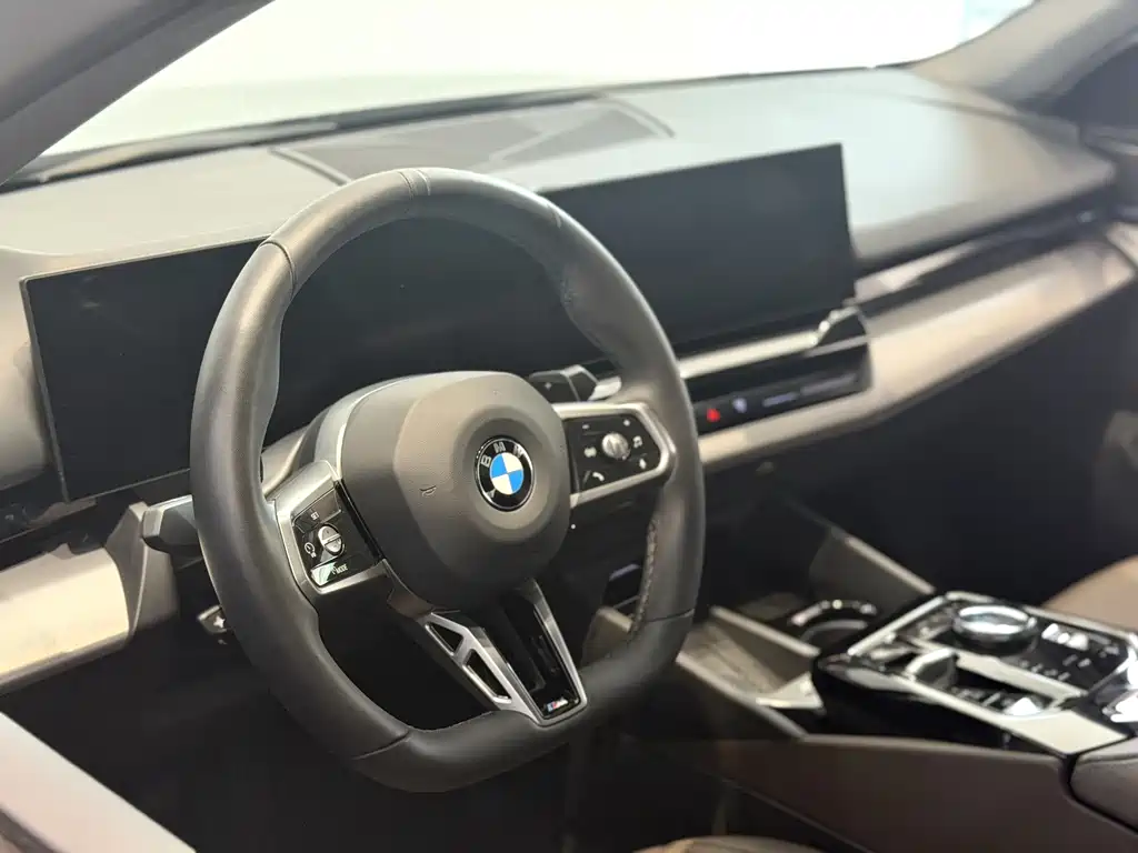 BMW 5 Series 5 2024 525Li M Sport