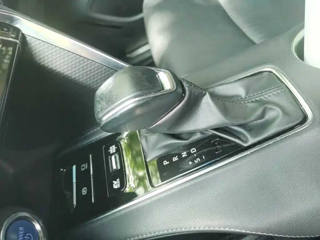 Toyota Venza — миниатюра 7
