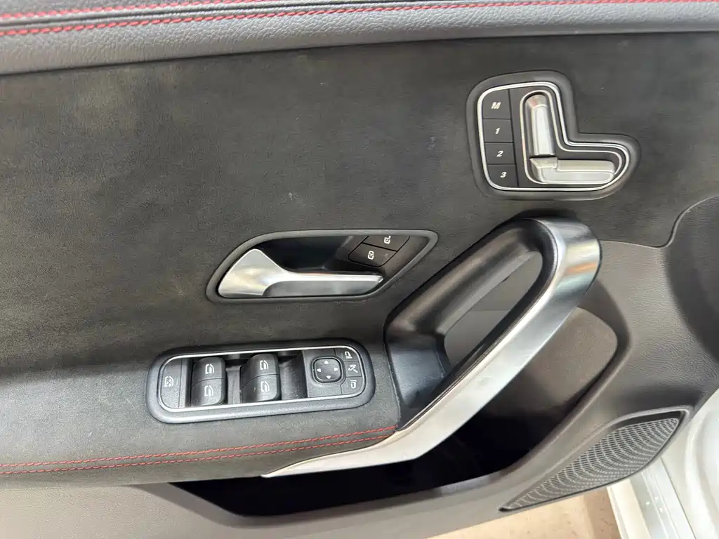 Mercedes-Benz CLA (Import) — миниатюра 19