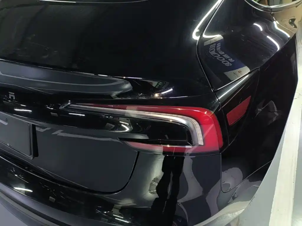 Tesla Model 3 — миниатюра 8