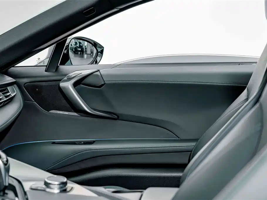 BMW i8 — миниатюра 23