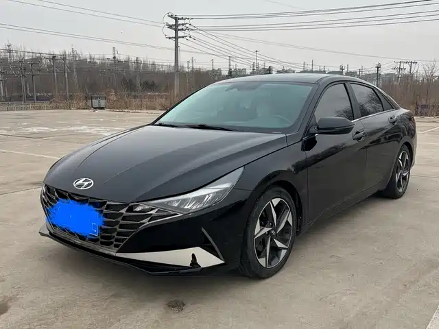 HYUNDAI ELANTRA