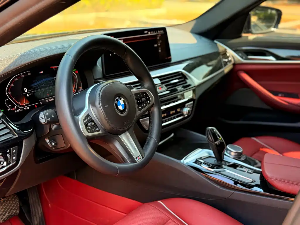 BMW 5 Series — миниатюра 8