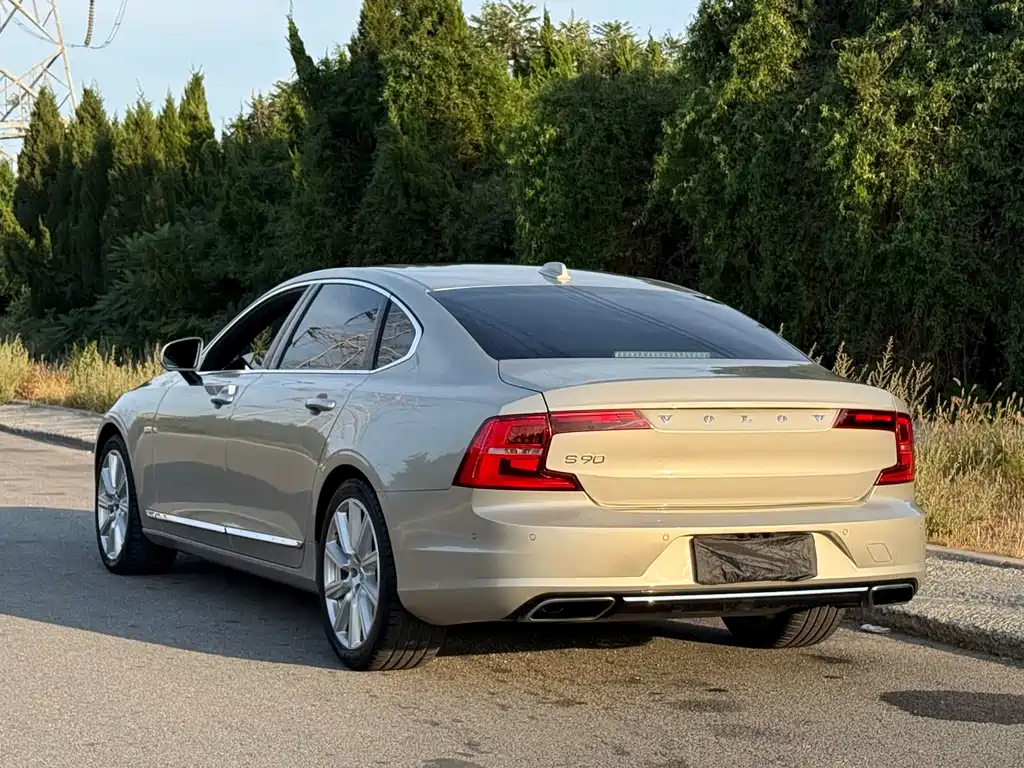 Volvo S90 — миниатюра 5