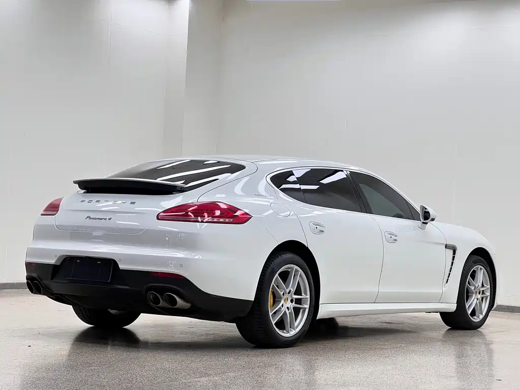 Porsche Panamera 2014 Panamera 4 Executive 3.0T