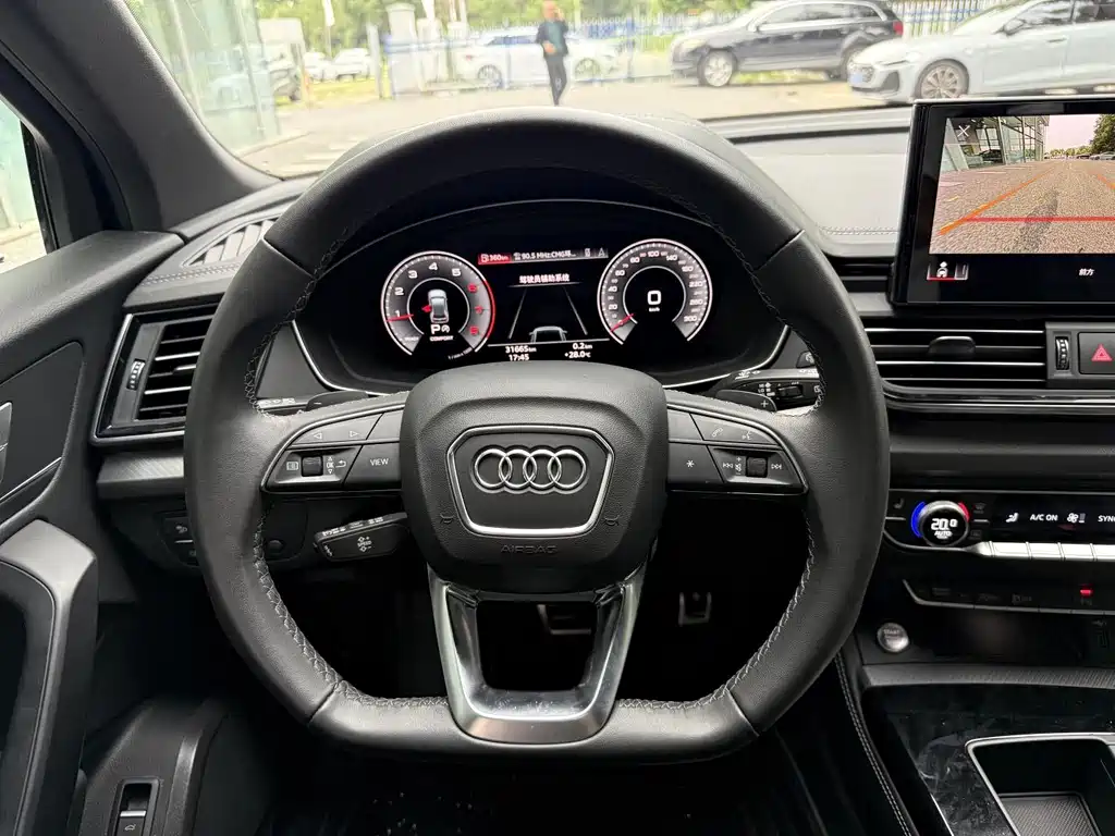 Audi Q5L — миниатюра 9