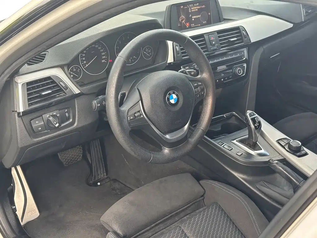 BMW 3 Series — миниатюра 7