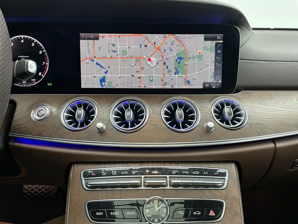 Mercedes-Benz E-Class — миниатюра 15