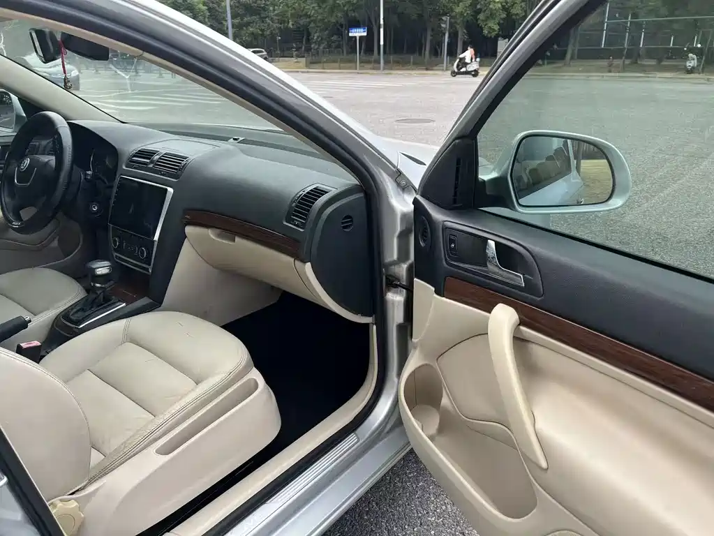 Skoda Octavia — миниатюра 10