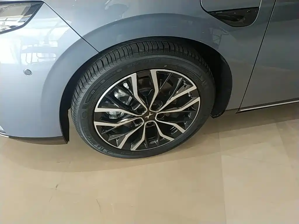 XPeng P5 — миниатюра 23