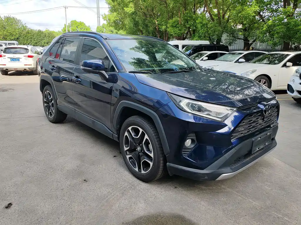 Toyota RAV4 — миниатюра 2